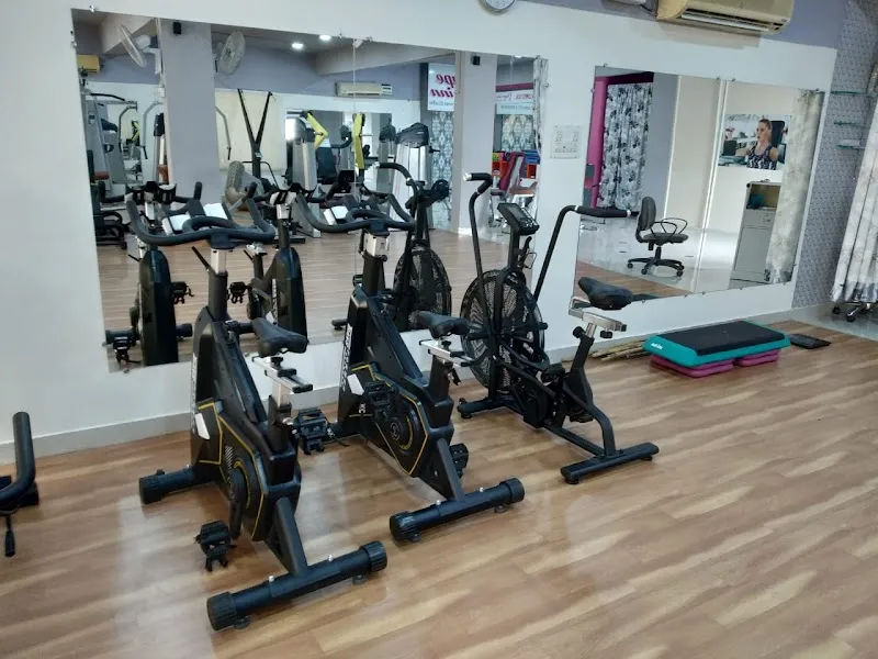 Shape inn. Women's fitness studio