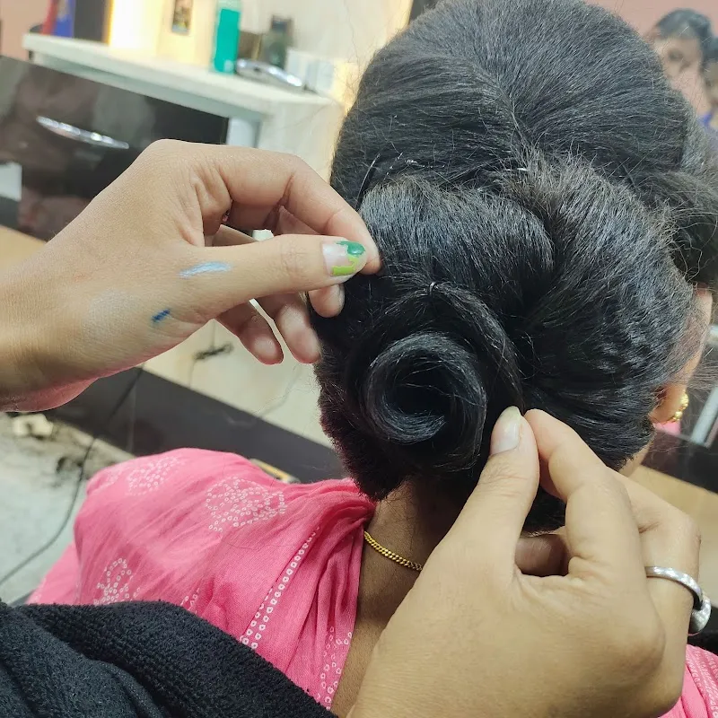 Peaches & Cream Unisex Salon - Burdwan