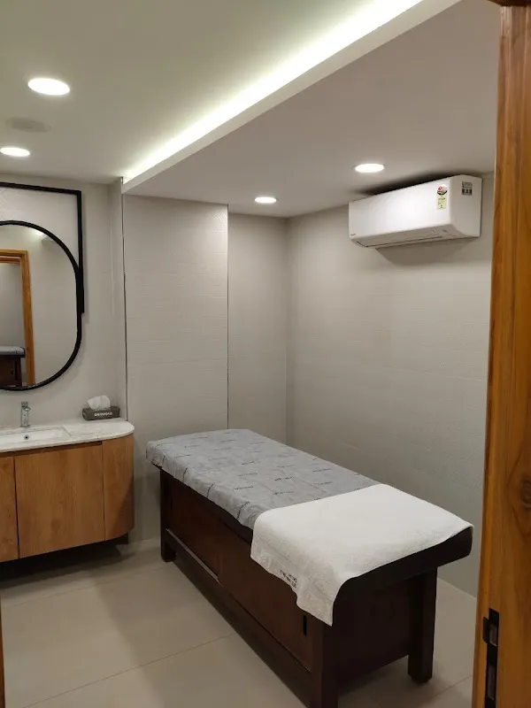 Geetanjali Salon - Kamla Nagar, New Delhi