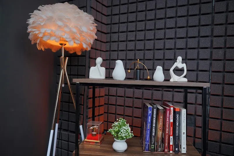 Growup Studios ~ Best Podcast Studio In Noida