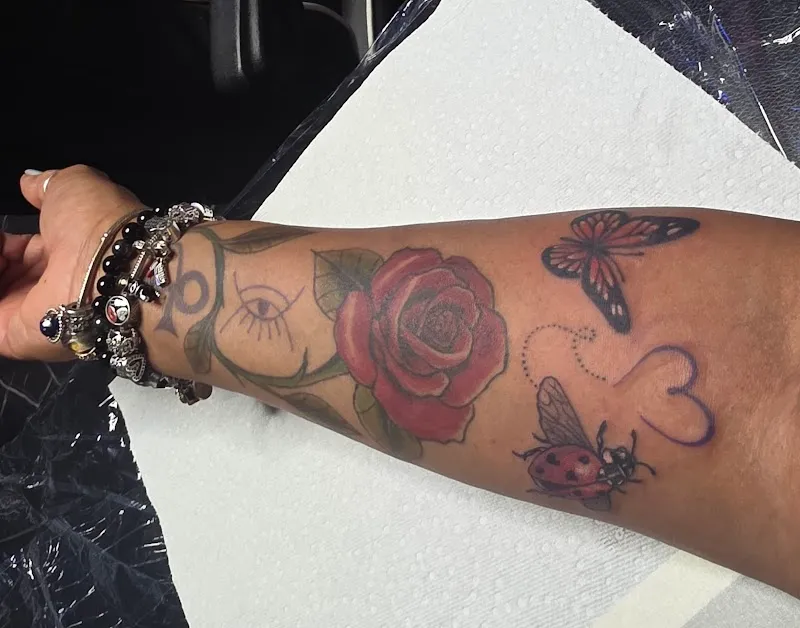 Dolls House Of Ink LLC