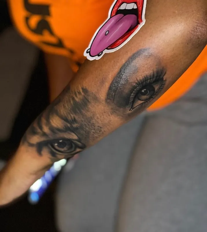 Dolls House Of Ink LLC