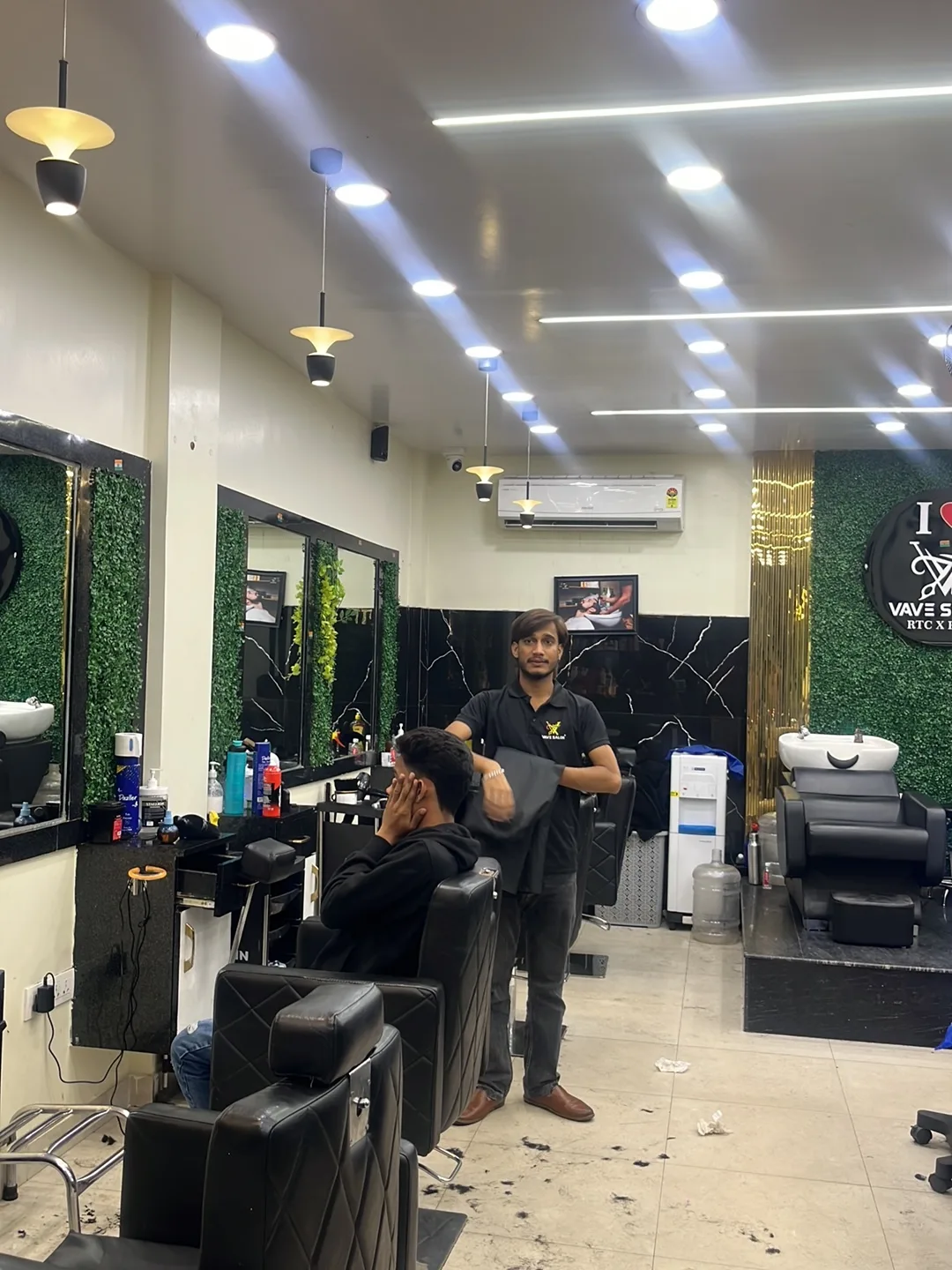 Vave Unisex Salon