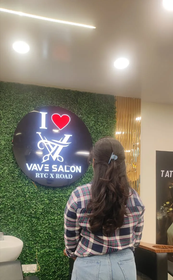 Vave Unisex Salon