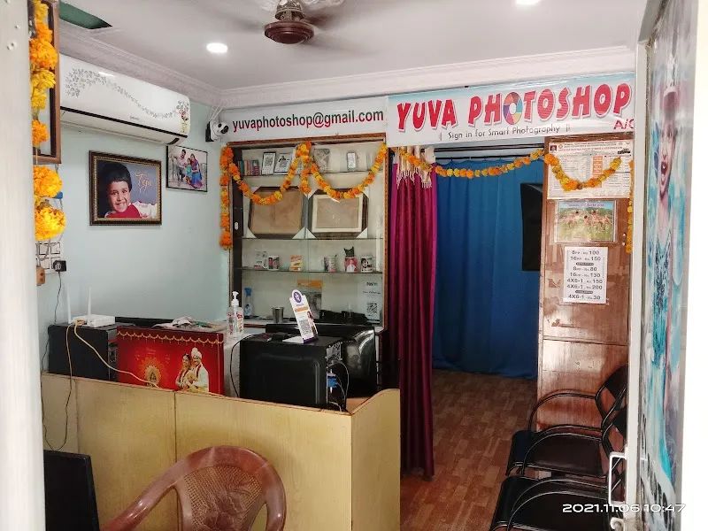Yuva Digital Photo Studio