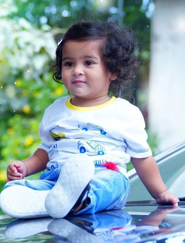Yuva Digital Photo Studio