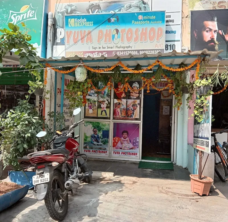 Yuva Digital Photo Studio