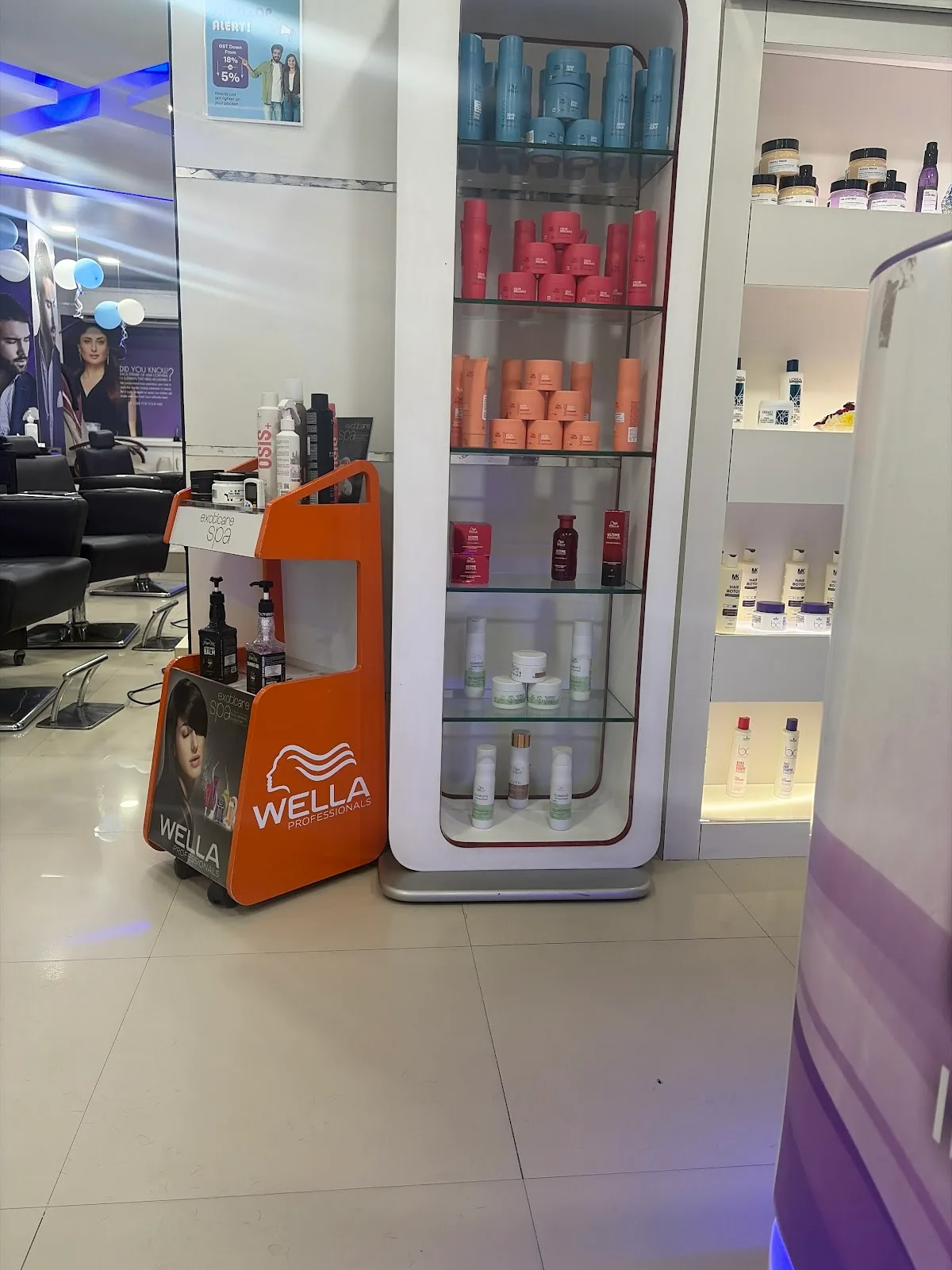 Naturals Family salon & spa