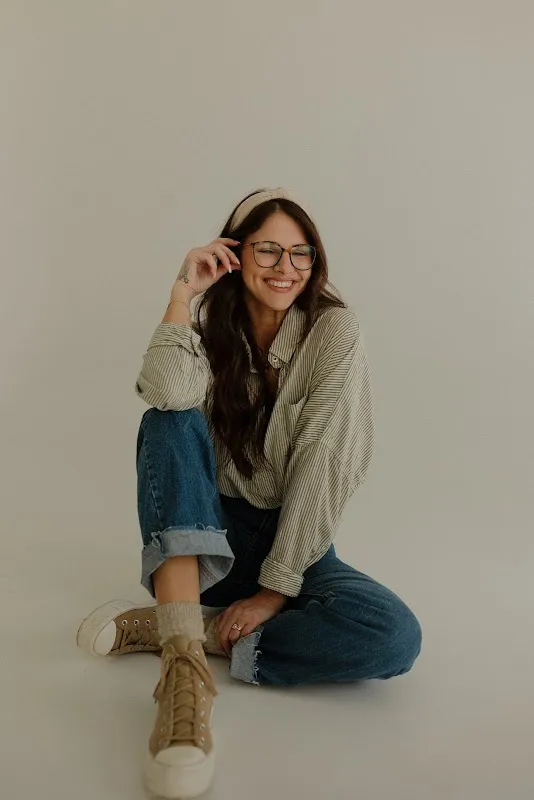 The Visuals Photo Studio