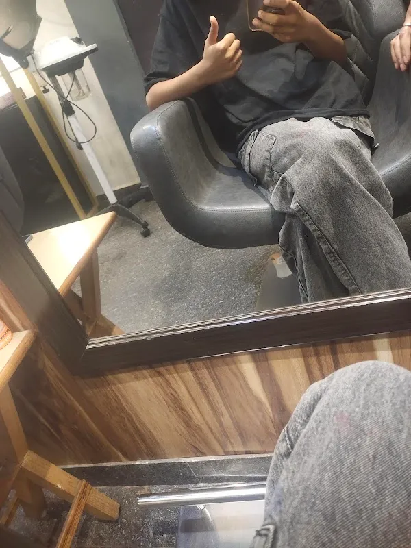 Modern Era Salon