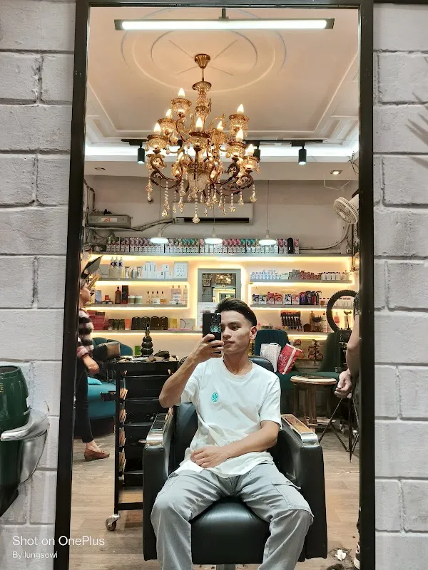 The Glamourra Unisex Salon