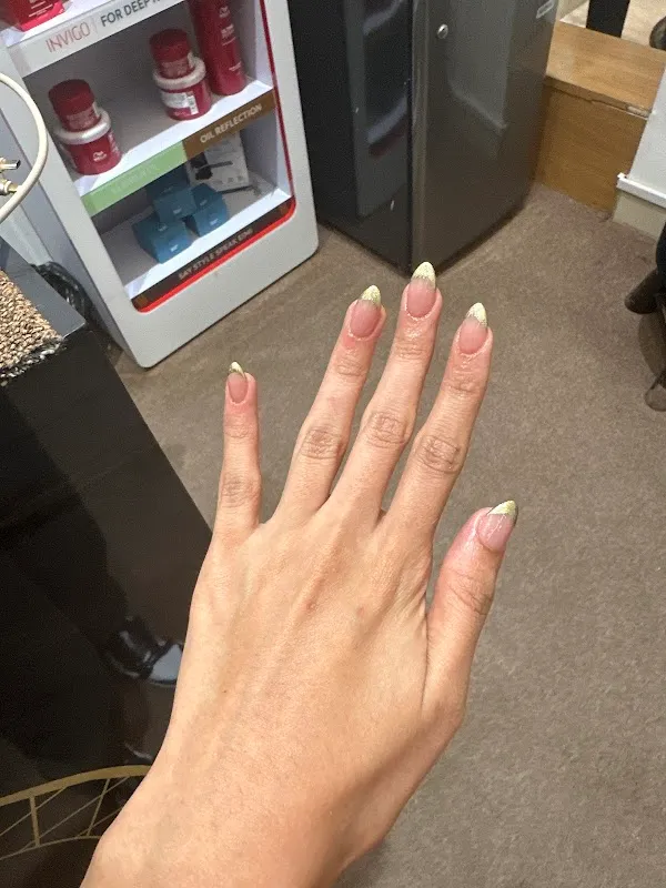 The Glamourra Unisex Salon