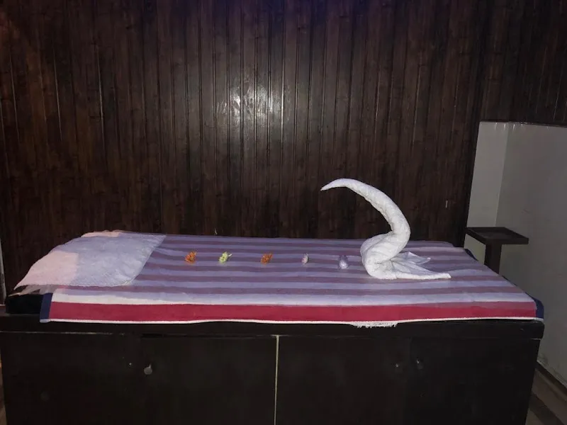 Aura Day Spa - Saket - Delhi