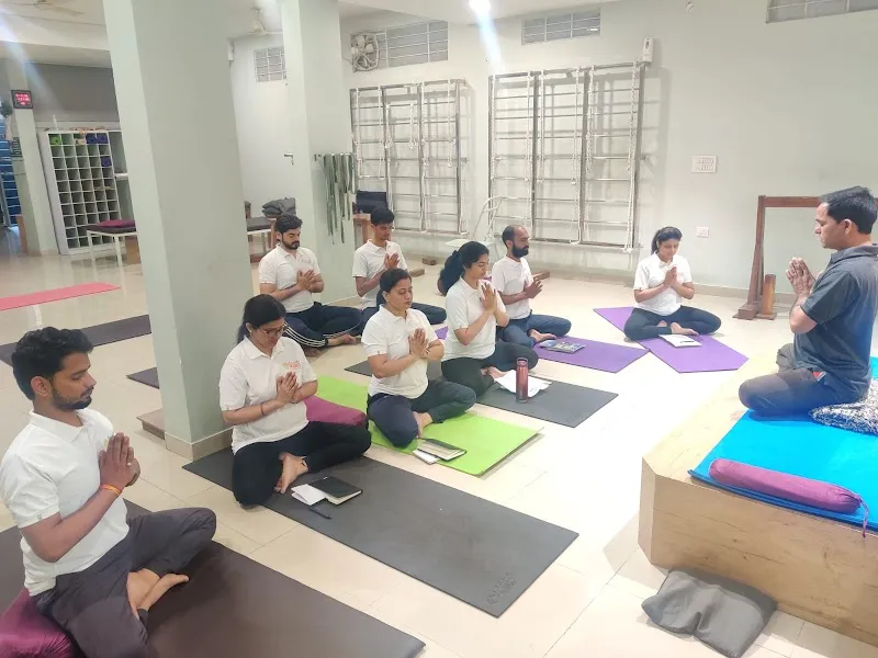 Live With Yoga (Therapeutic Yoga Center)