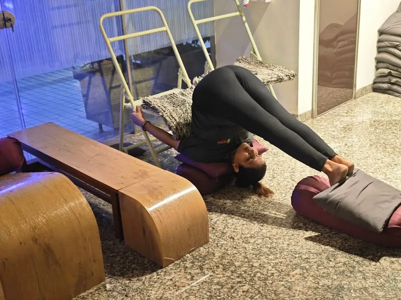 Live With Yoga (Therapeutic Yoga Center)