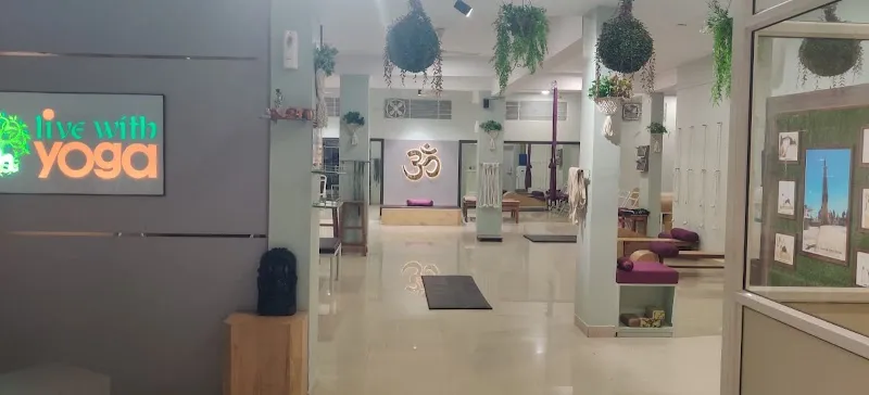 Live With Yoga (Therapeutic Yoga Center)