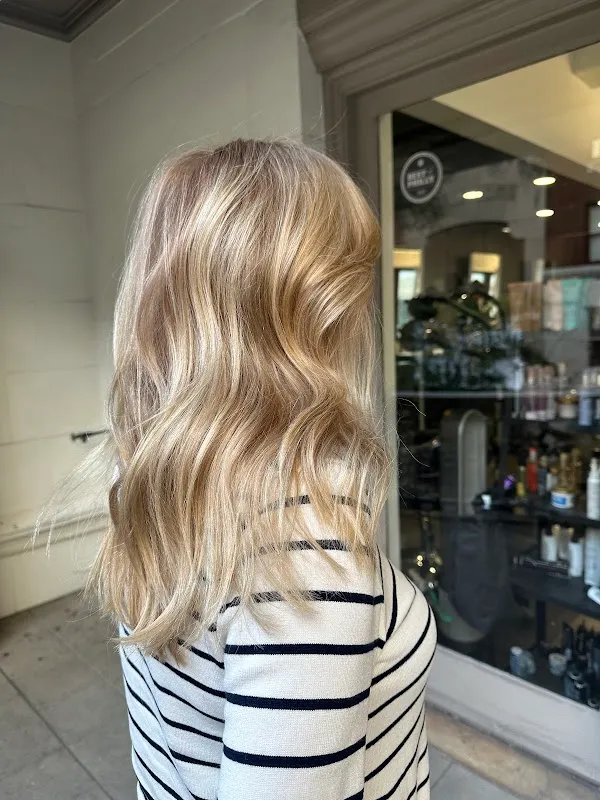 Salon Vanity