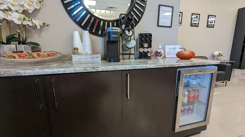 Salon Divine