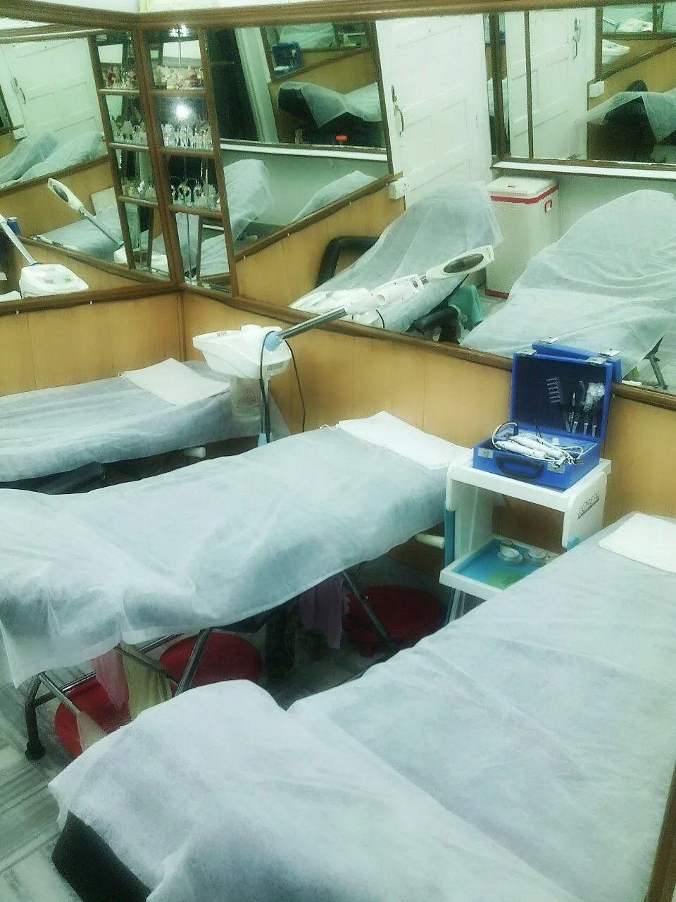 Venus Ladies Beauty Parlour