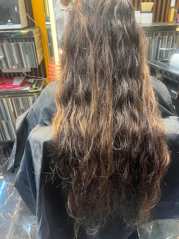 Maya's Luxury Unisex Salon