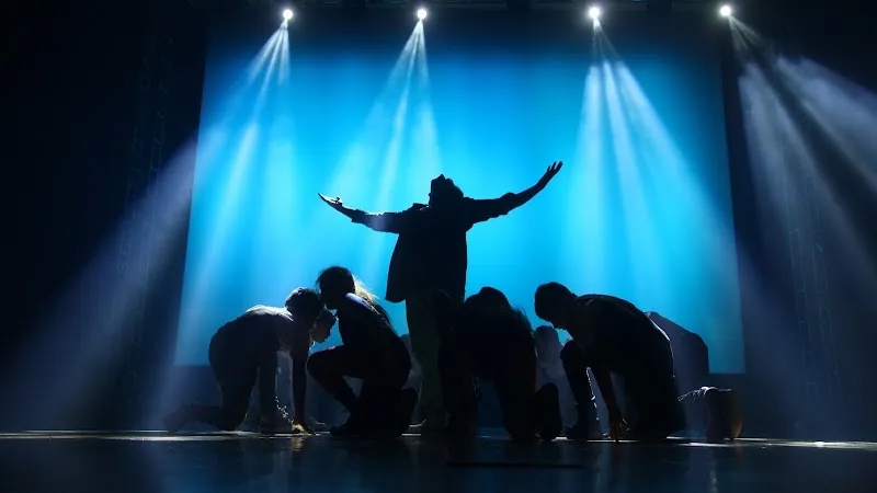 Hip Hop Dance School ( Viren Chauhan - Choreographer )