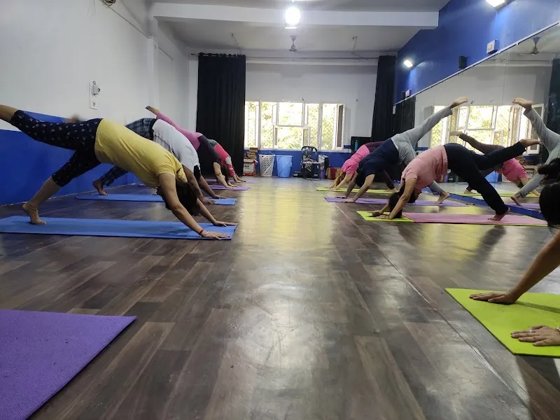 Hip Hop Dance School ( Viren Chauhan - Choreographer )