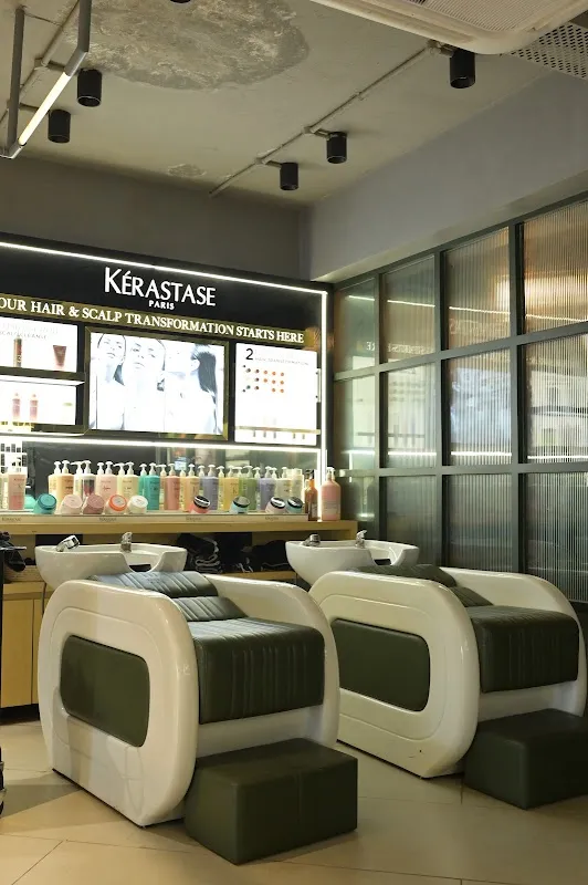 Page 3 Luxury Salon & Makeover Studio