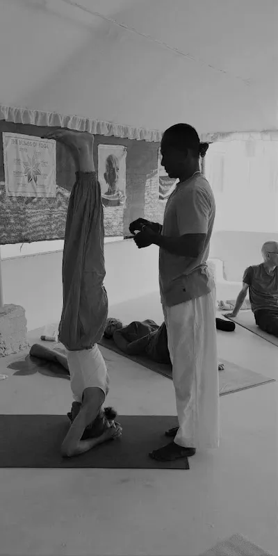 Yoga Nantes | À Corps Free | Yoga De L'énergie