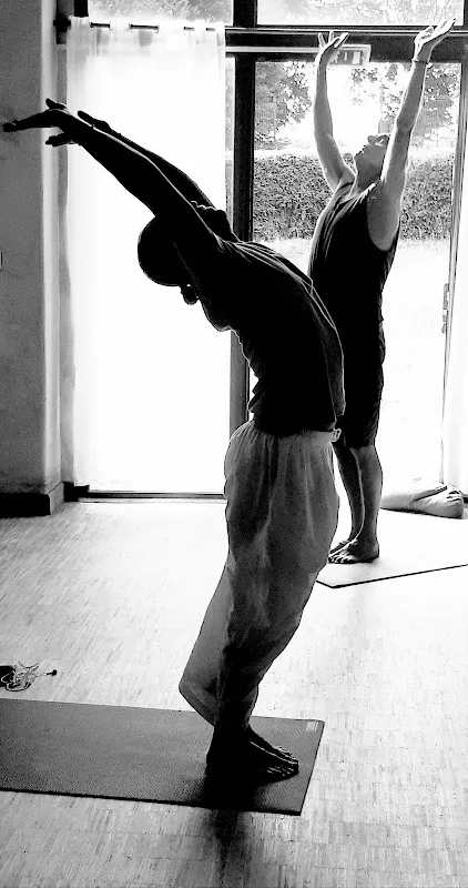 Yoga Nantes | À Corps Free | Yoga De L'énergie