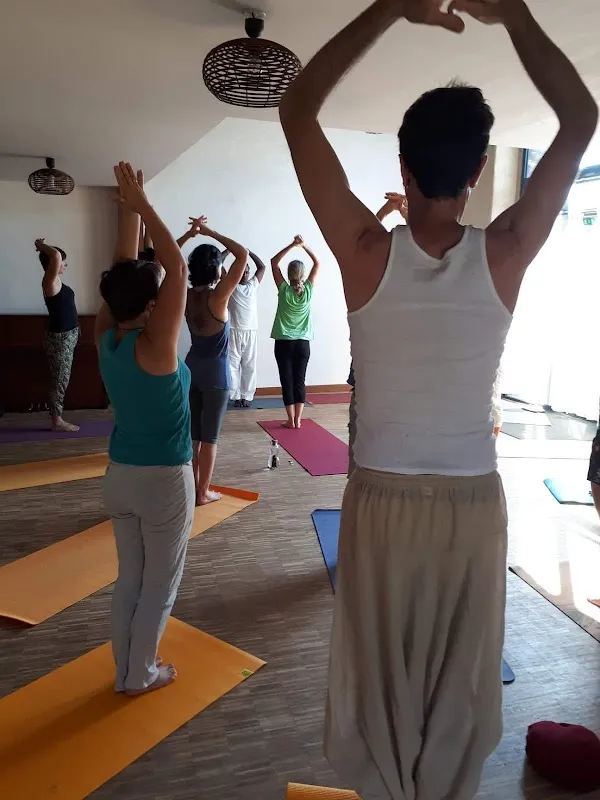 Yoga Nantes | À Corps Free | Yoga De L'énergie