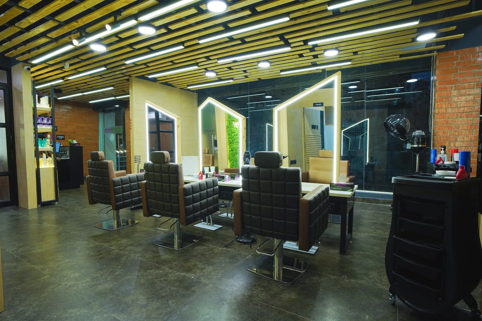 Green Trends Unisex Salon, Mallampet, Bachupally