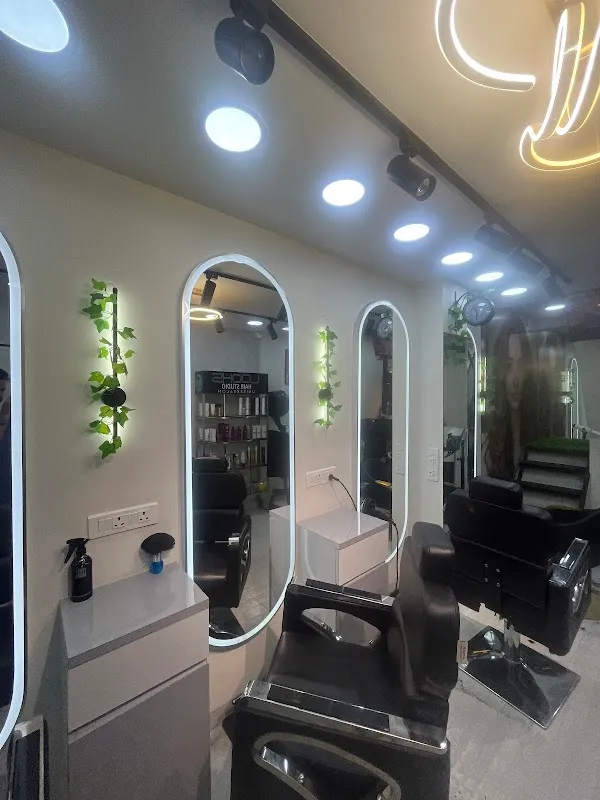 Looks hair studio unisex salon