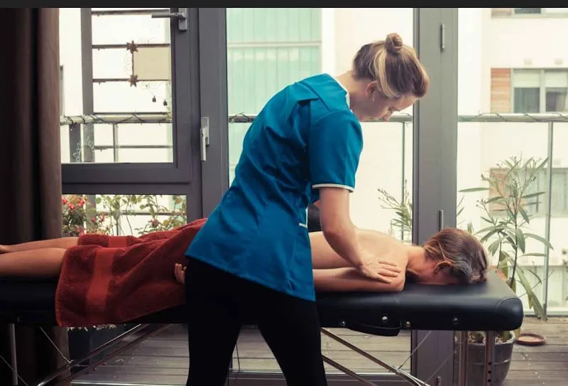 Niki home massage service