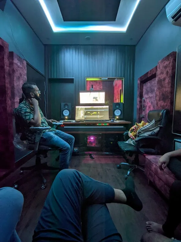 Red harmony studio