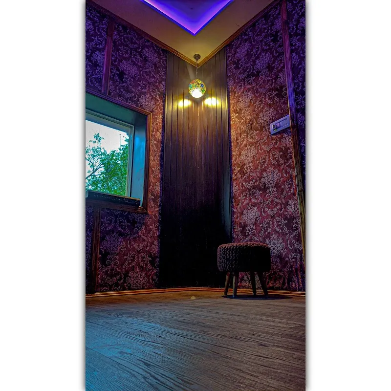 Red harmony studio