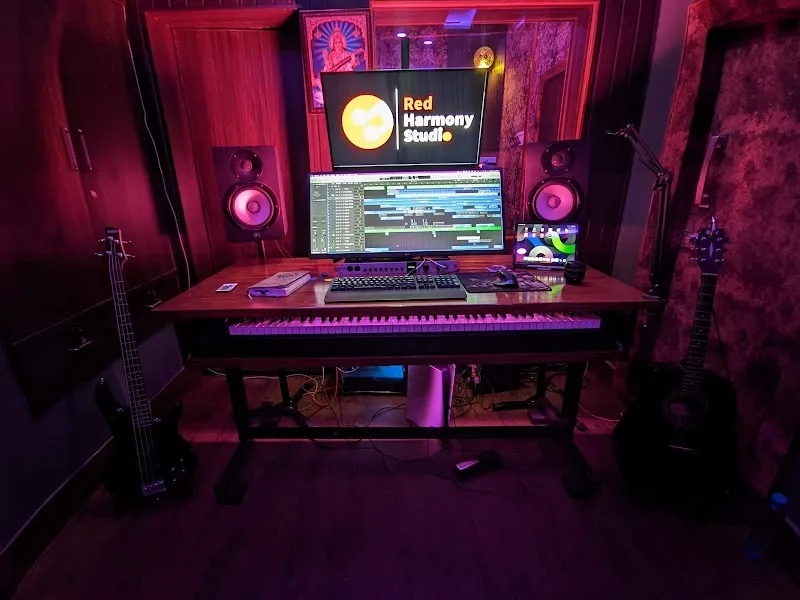Red harmony studio