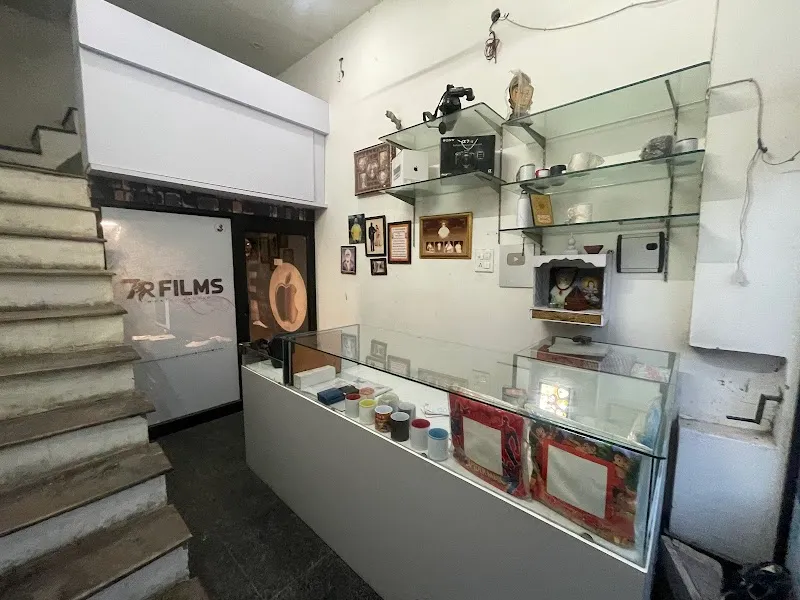 7R FILM STUDIO