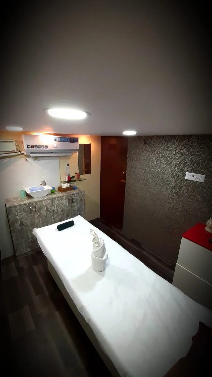 Stone shine salon and Spa