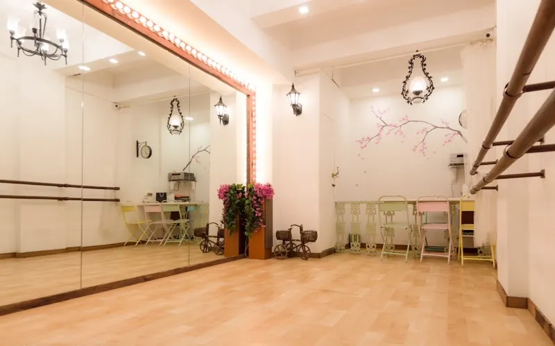 Urban Dancera Studio | Dance Classes , Luxury Wedding Choreographers and Event Designers