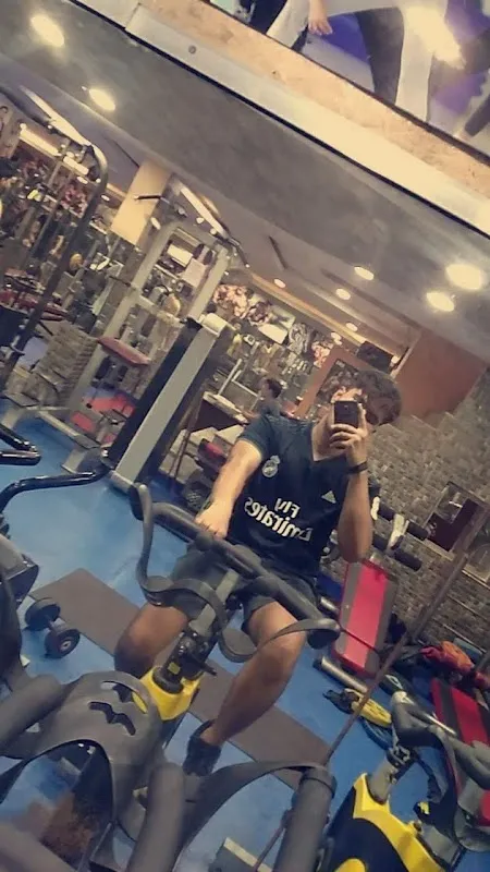 ROYAL FITNESS STUDIO