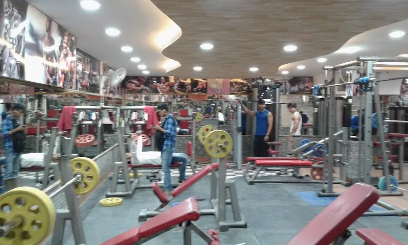 ROYAL FITNESS STUDIO