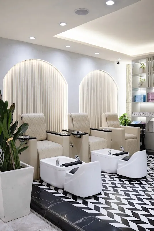 Hair Emporio Unisex Salon