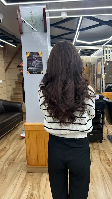 HeadQuarters Hair and beauty studio