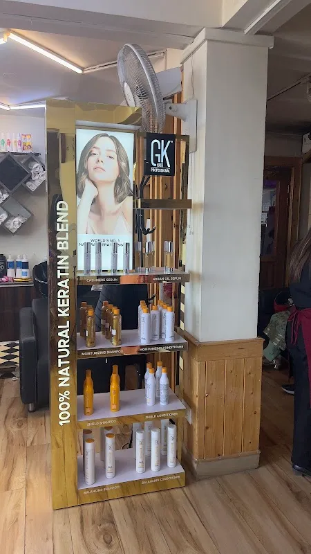HeadQuarters Hair and beauty studio