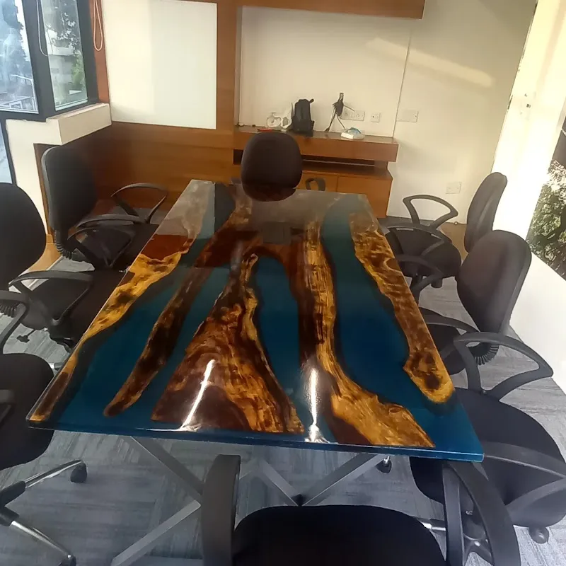 SONALI SINGH RAO resin artist/epoxy furniture/resin art workshop