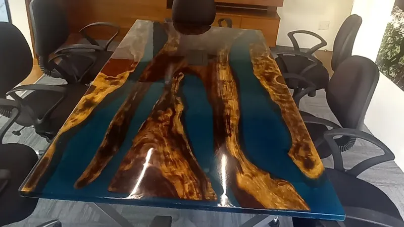 SONALI SINGH RAO resin artist/epoxy furniture/resin art workshop