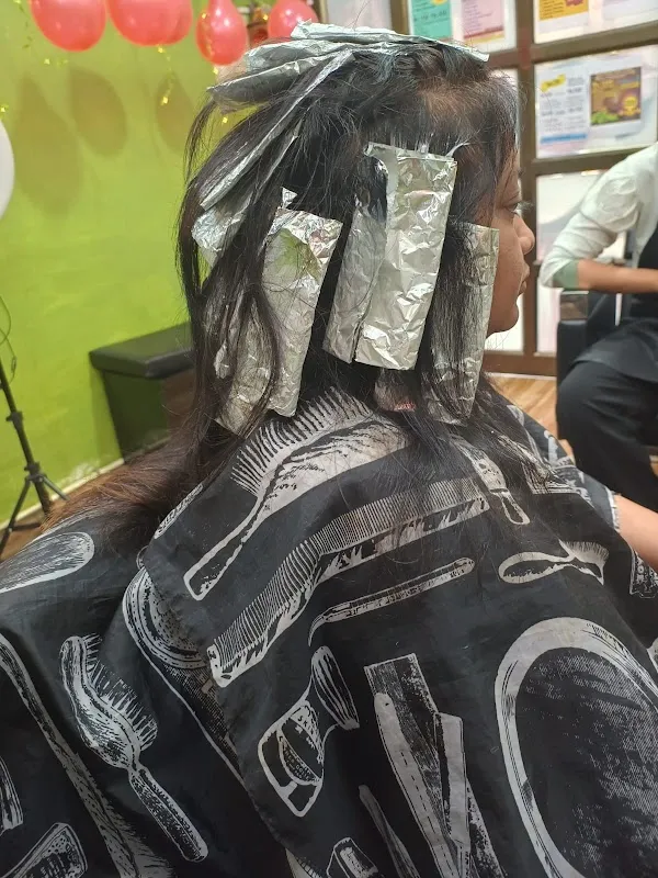 Priya Beauty Salon & Spa प्रिया ब्यूटी सलोन एण्ड स्पा