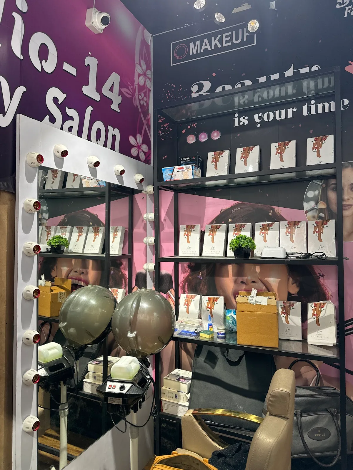 Studio-14 Family Salon
