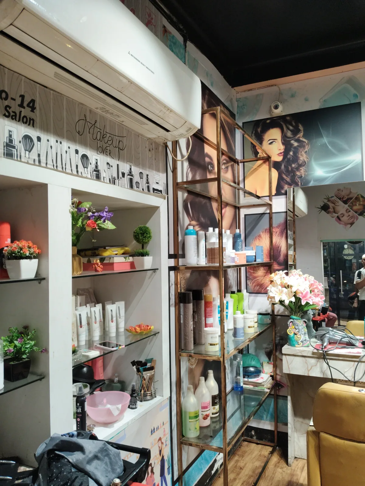 Studio-14 Family Salon