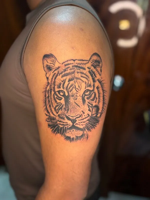Sunink tattoo studio